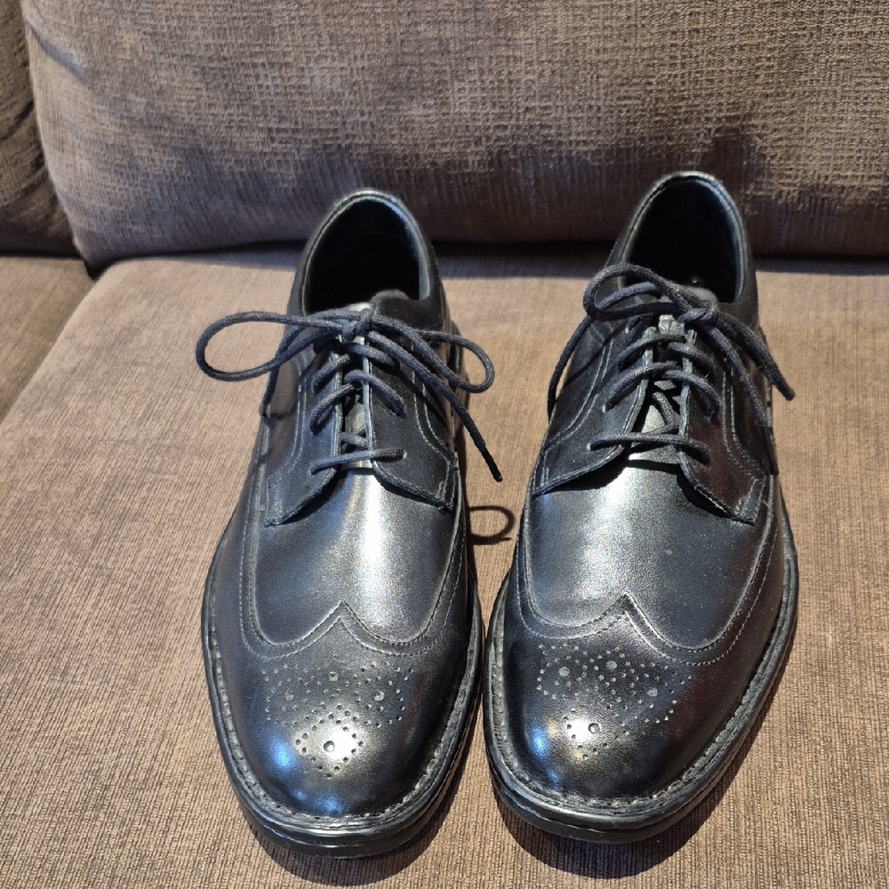 ROCKPORT Bryant Wingtip Oxford Black Leather Men's Dress Shoes Size 8